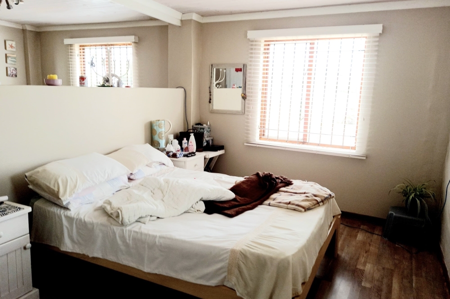 6 Bedroom Property for Sale in Jacobsbaai Western Cape